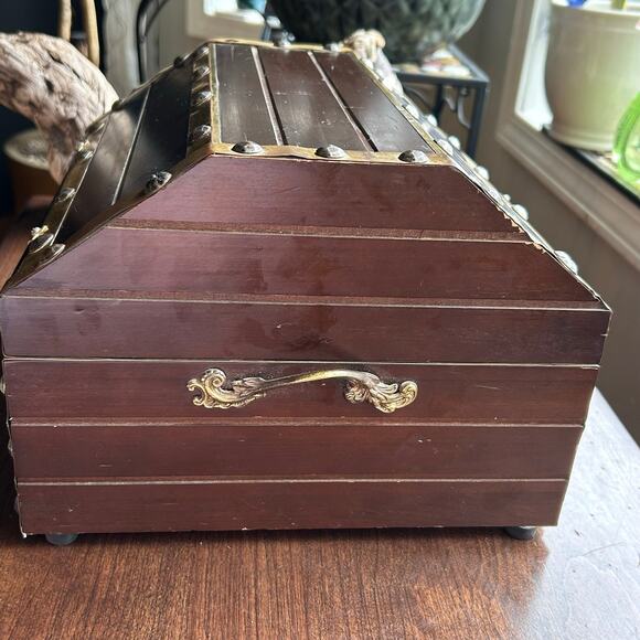 Vintage Treasure Chest Jewelry Box Japan red lining in drawer - Picture 4 of 15